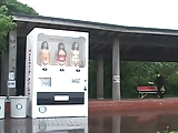 Amazing Human Vending Machine!