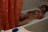 masturbation and orgasm Melinda in bath 